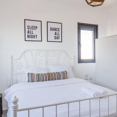 O&O Group- Magical 4Br Apt With Panoramic Sea View Бат Ям Екстериор снимка