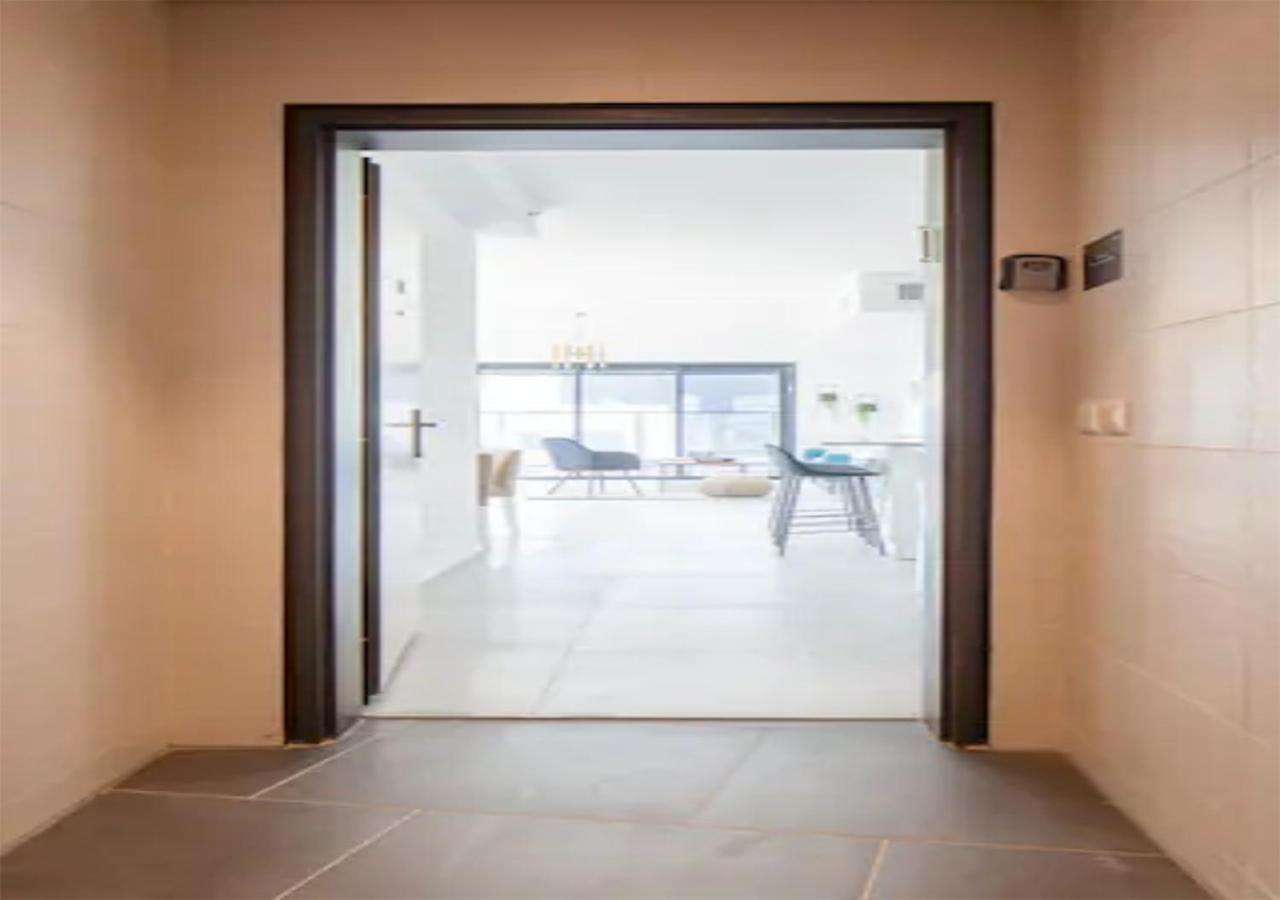 O&O Group- Magical 4Br Apt With Panoramic Sea View Бат Ям Екстериор снимка