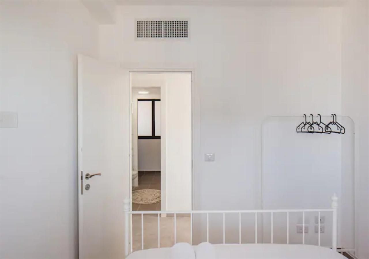 O&O Group- Magical 4Br Apt With Panoramic Sea View Бат Ям Екстериор снимка