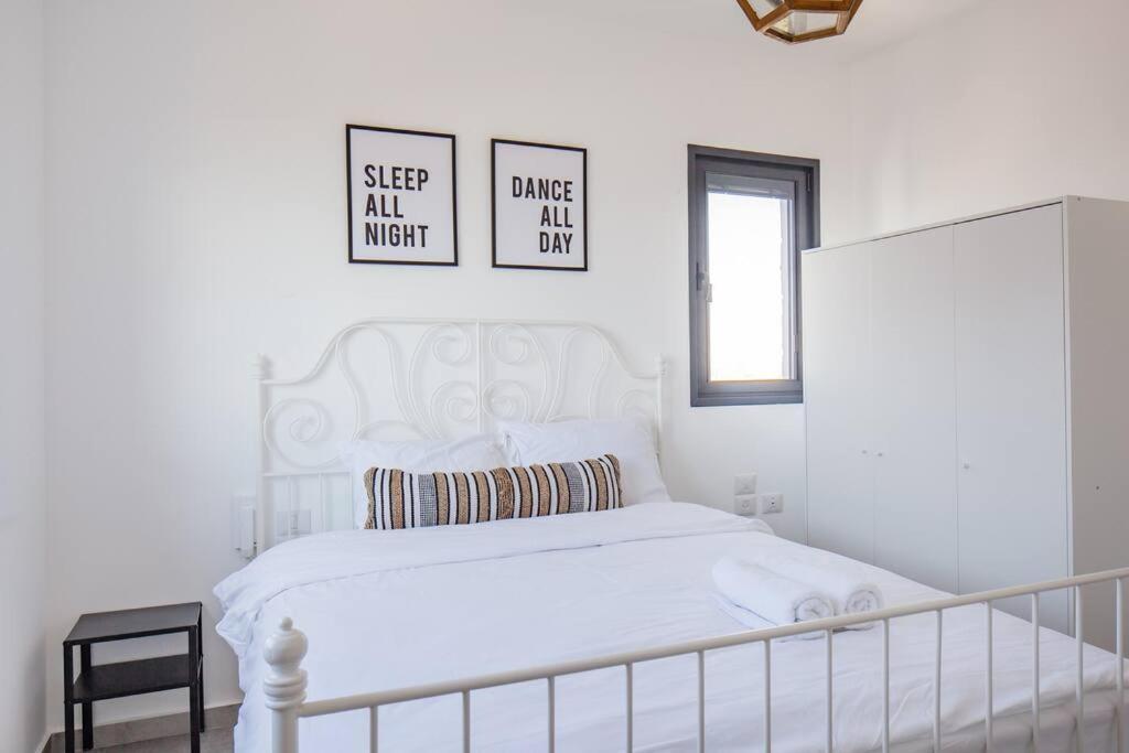 O&O Group- Magical 4Br Apt With Panoramic Sea View Бат Ям Екстериор снимка