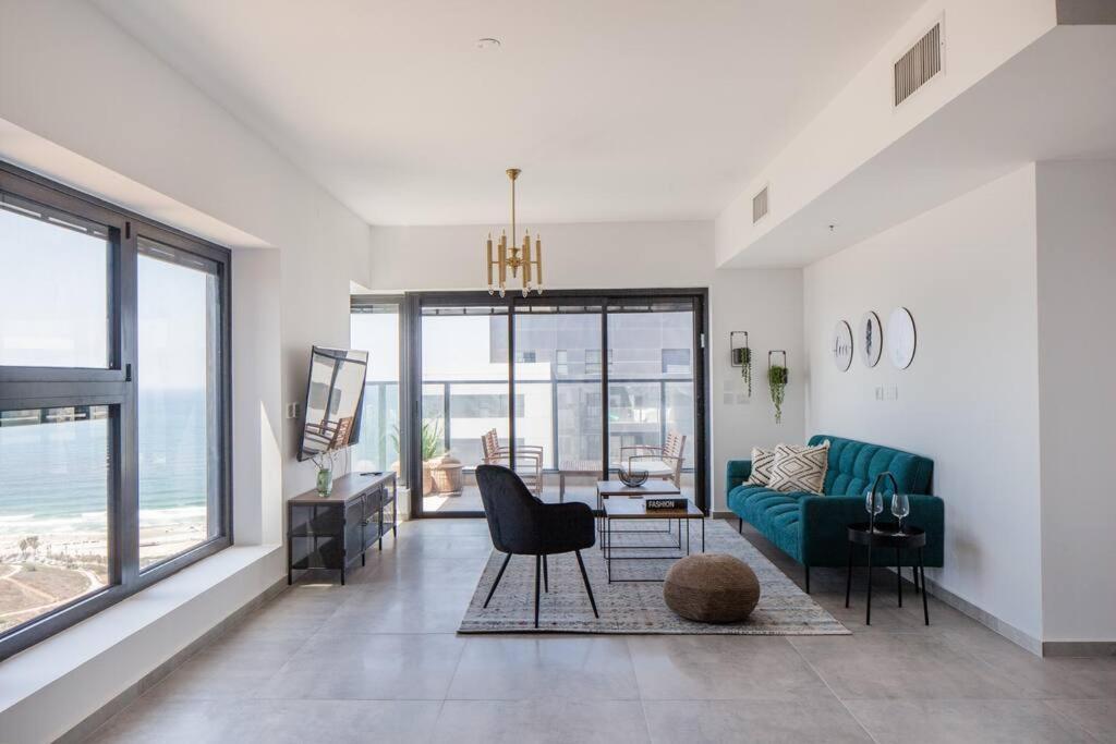 O&O Group- Magical 4Br Apt With Panoramic Sea View Бат Ям Екстериор снимка