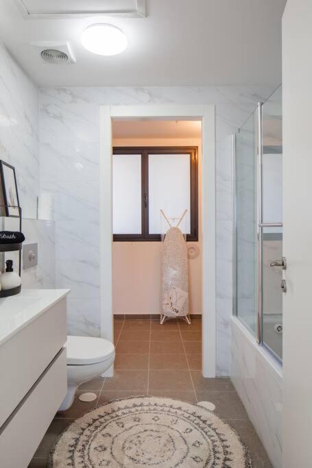 O&O Group- Magical 4Br Apt With Panoramic Sea View Бат Ям Екстериор снимка