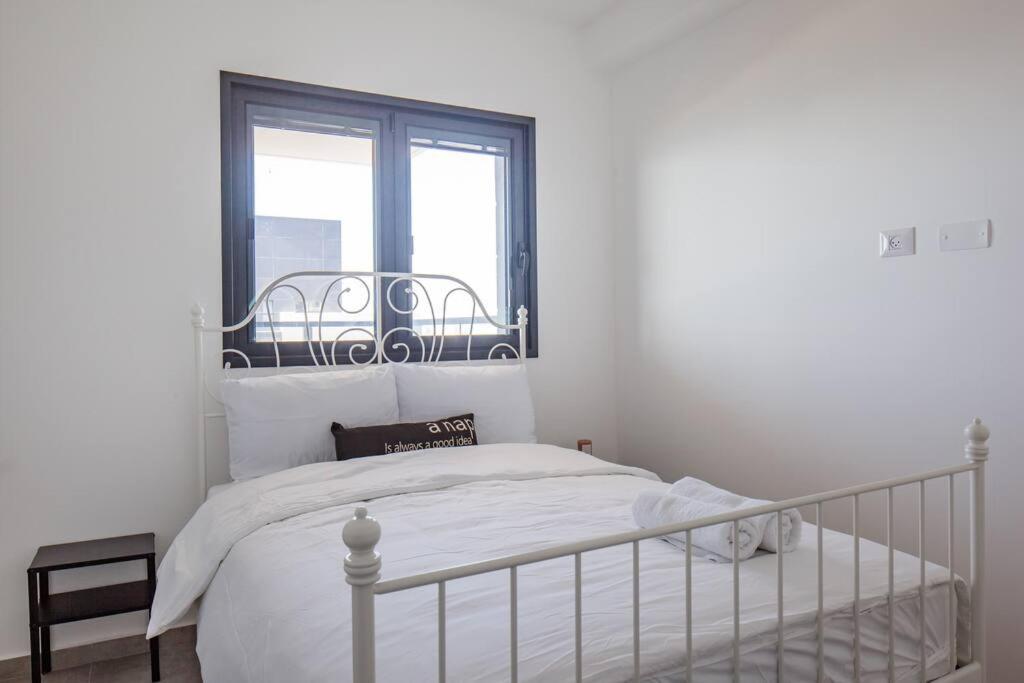 O&O Group- Magical 4Br Apt With Panoramic Sea View Бат Ям Екстериор снимка