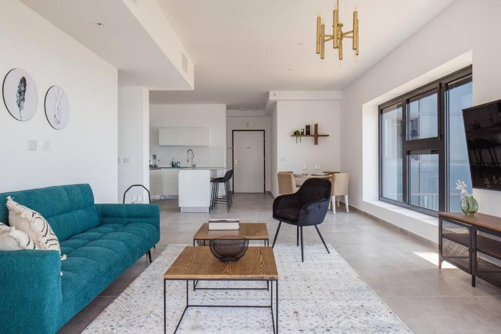 O&O Group- Magical 4Br Apt With Panoramic Sea View Бат Ям Екстериор снимка